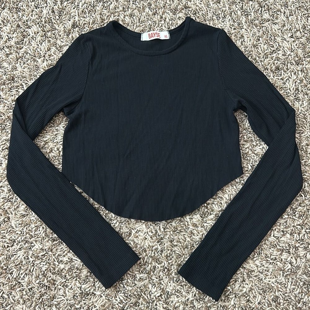 Bayse Black Crew Neck Ribbed Round Raw Hem Cropped Long Sleeve Top Sz XS
